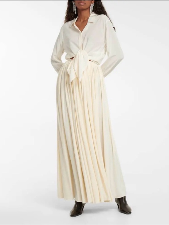 KHAITE Dresses & Skirts - EUC Khaite Lowell Pleated Maxi Skirt in Cream Sz 4